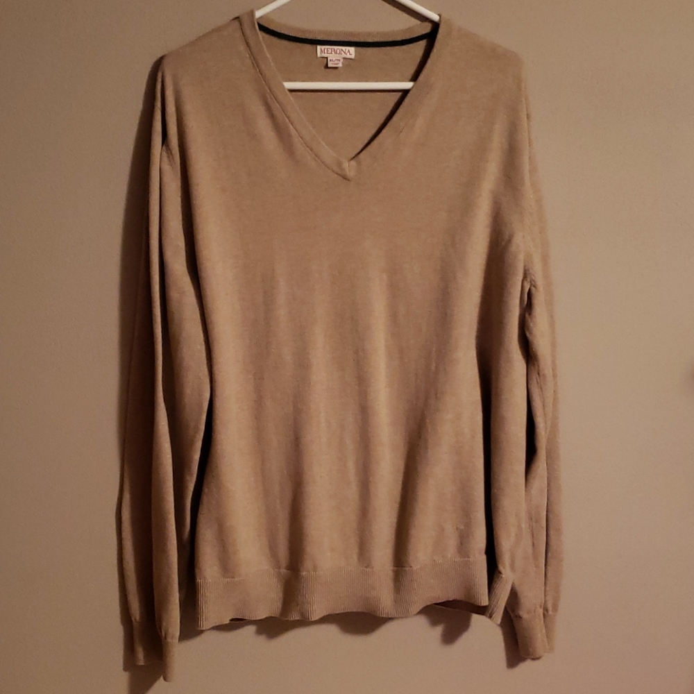 Men's sweater, excellent condition!